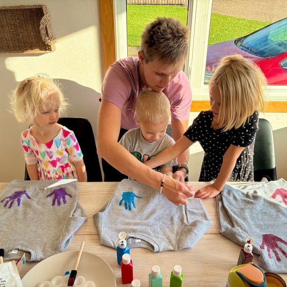 Meet your Posher, Abigail - Picture 2 of 4